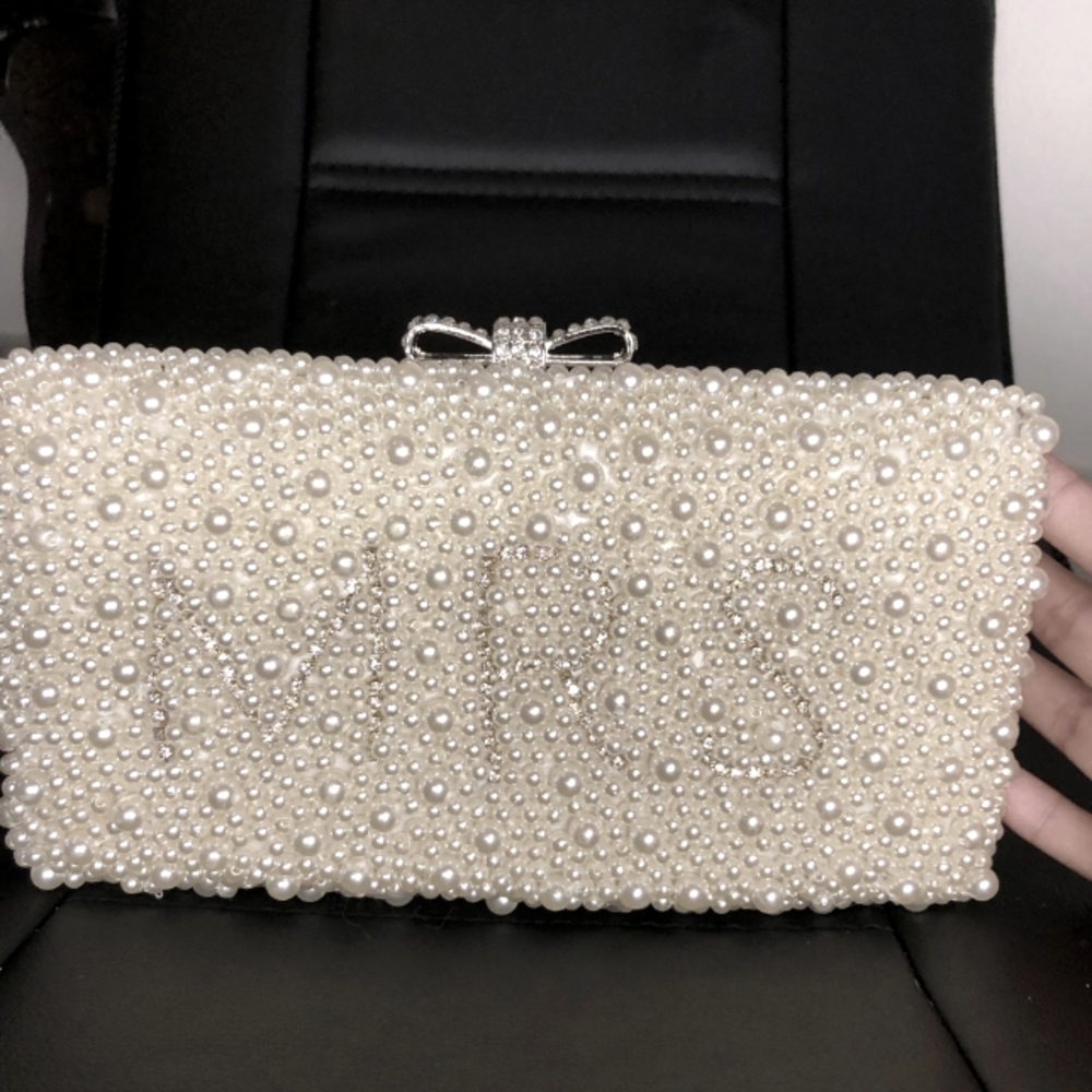 MRS pearl clutch